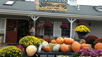 Lewis Farms outside