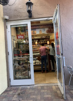 Moises Bakery Hallandale outside