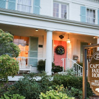 Captain Farris House Tea Room outside