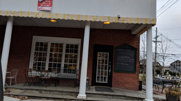 Uncle Leo's Not Just Coffee Donuts outside