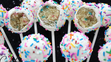 Candy's Cake Pops drink