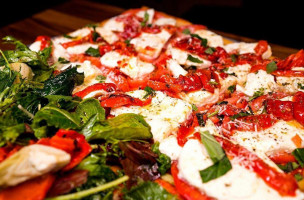 Mannino Pizzeria food