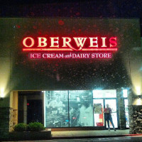 Oberweis Ice Cream Dairy Store outside