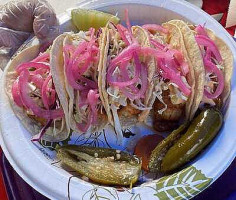 La Jefa Island Tacos food