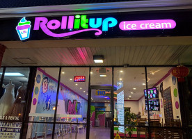 Roll It Up Ice Cream Atlanta outside