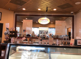 Leopold’s Ice Cream At The Savannah/hilton Head International Airport inside