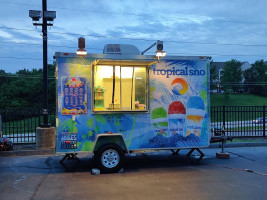 R&m Tropical Sno Llc outside