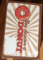 Marietta Donuts logo