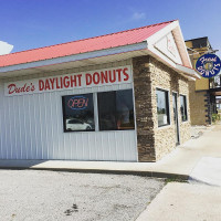 Dude's Daylight Donuts outside