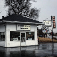 World's Fair Donuts outside