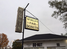 World's Fair Donuts outside