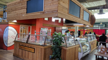 Sweet Auburn Bakery outside