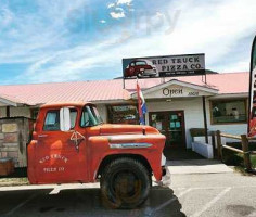 Red Truck Pizza Co outside