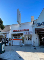 Jeni's Splendid Ice Creams outside