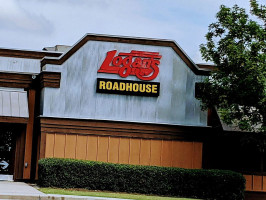 Logan's Roadhouse outside