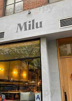 Milu outside