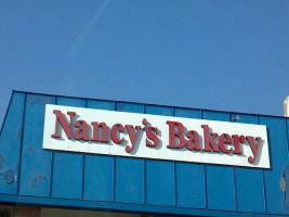 Nancy's Bakery outside