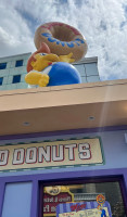 Lard Lad Donuts outside