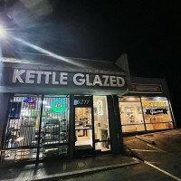 Kettle Glazed Doughnuts outside