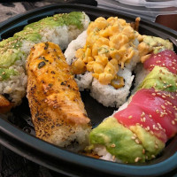 Trapper's Sushi Co. Puyallup food