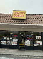 Christy's Donuts outside