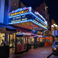 Ghirardelli Ice Cream Chocolate Shop outside