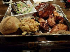 Wallabys Smokehouse food