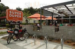 Super Duper Burgers Mill Valley outside