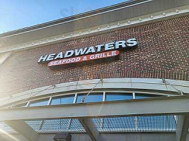 Headwater's Seafood Grille outside