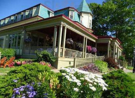 Stafford's Bay View Inn outside