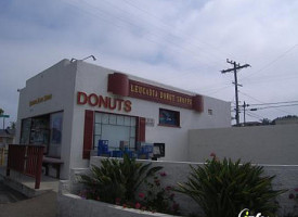 Leucadia Donut Shoppe outside