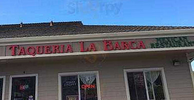 Taqueria La Barca outside