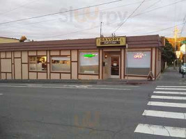 Main Street Donuts outside