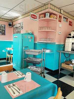 Helen's Diner inside