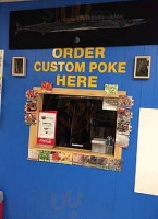 Poke Hale Grindz outside