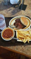 Hickory River Smokehouse food