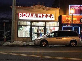 Roma Pizzeria outside