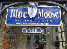 Blue Moose Cafe outside