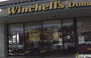 Winchell's outside