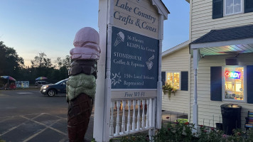 Lake Country Crafts And Cones outside