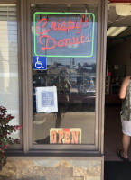 Crispy's Donuts outside