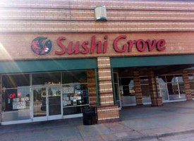 Sushi Grove outside