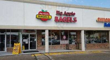 Big Apple Bagels outside