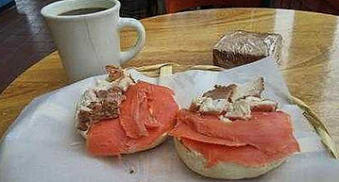 Los Bagels food