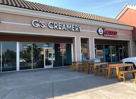 G's Creamery outside