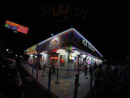 Meyer's Ice Cream Parlor outside