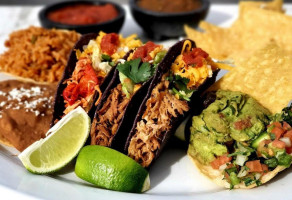 Tres Hombres Mexican Grill And Cantina food