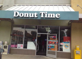 Donut Time outside