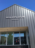 Wildflour Bakery outside