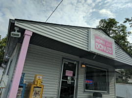 Home Cut Donuts outside